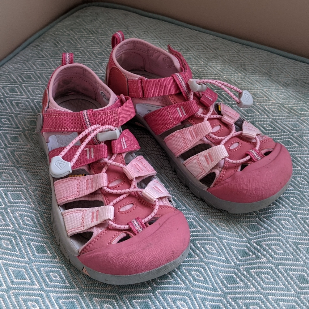 Keen Newport H2 Youth Sandals in Pink & Rose